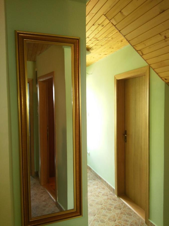 Guesthouse Wolf Zabljak  Ngoại thất bức ảnh
