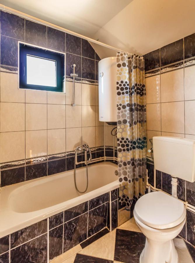 Guesthouse Wolf Zabljak  Ngoại thất bức ảnh