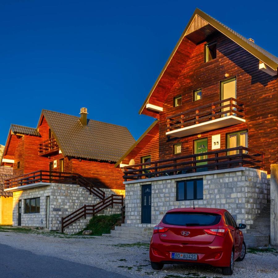 Guesthouse Wolf Zabljak  Ngoại thất bức ảnh