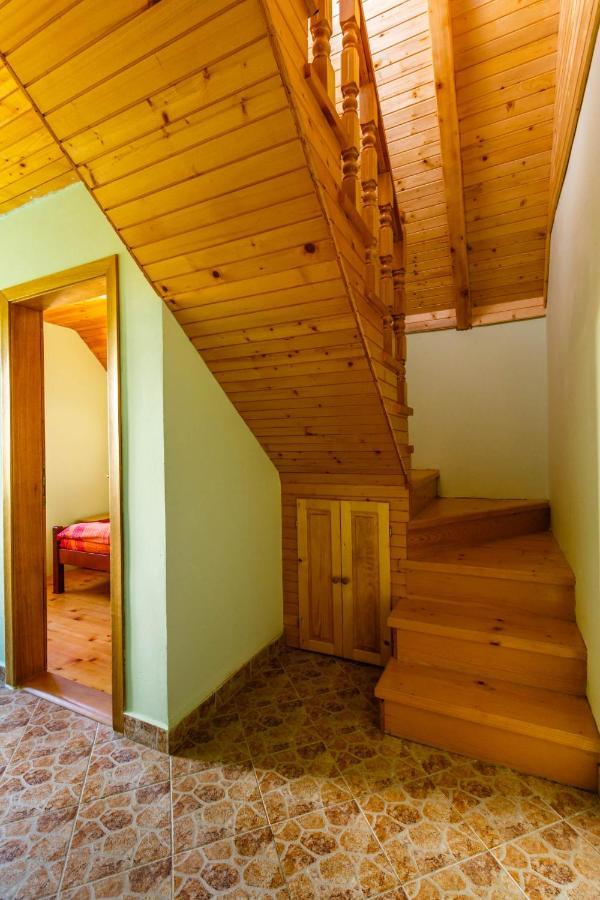 Guesthouse Wolf Zabljak  Ngoại thất bức ảnh