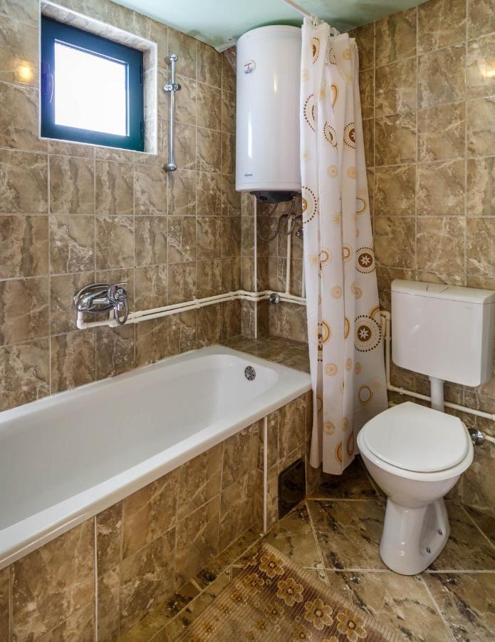 Guesthouse Wolf Zabljak  Ngoại thất bức ảnh