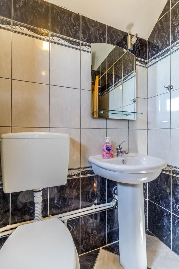 Guesthouse Wolf Zabljak  Ngoại thất bức ảnh